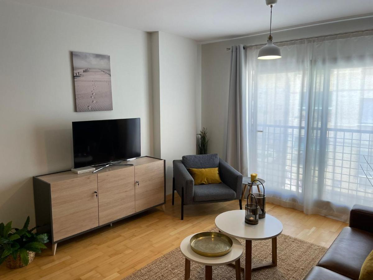 A Space That Feels Like Home With Private Parking 말라가 외부 사진