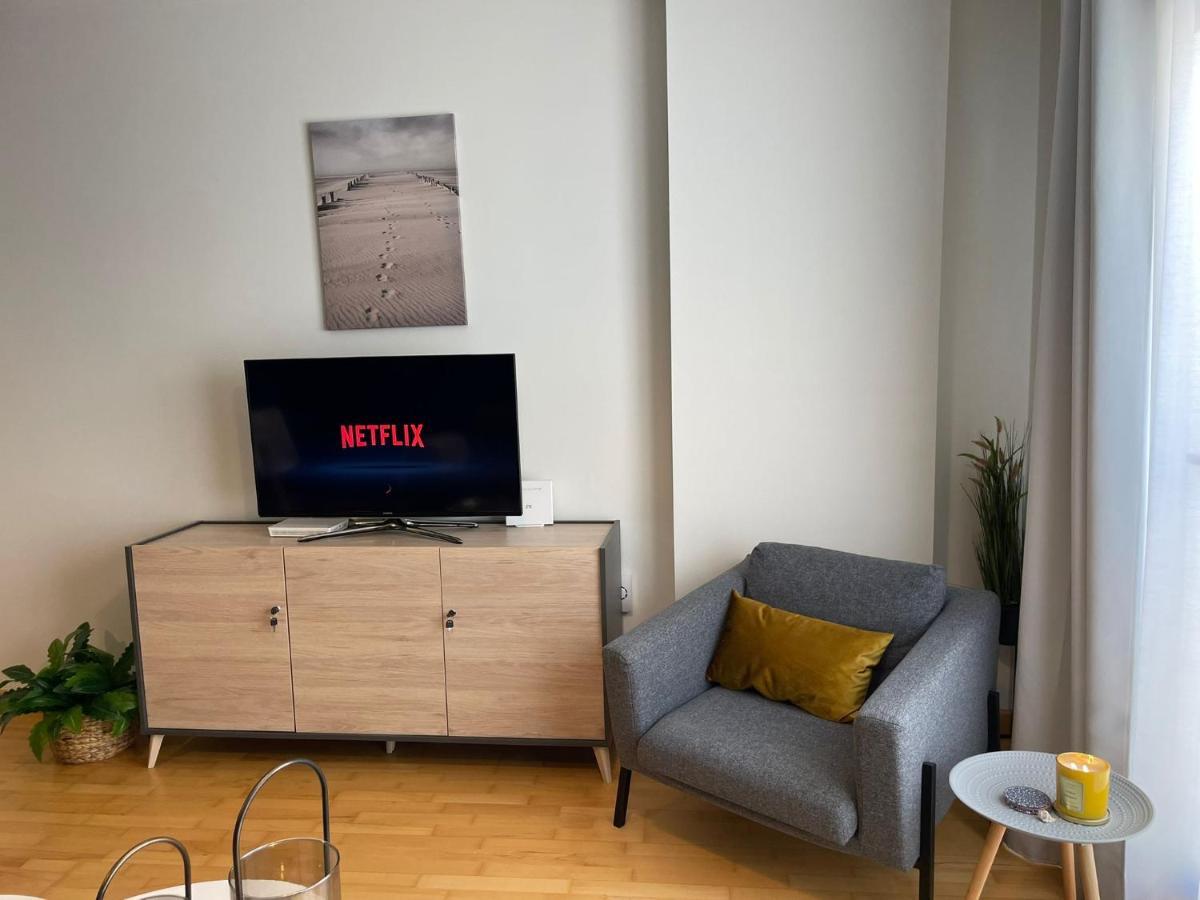 A Space That Feels Like Home With Private Parking 말라가 외부 사진