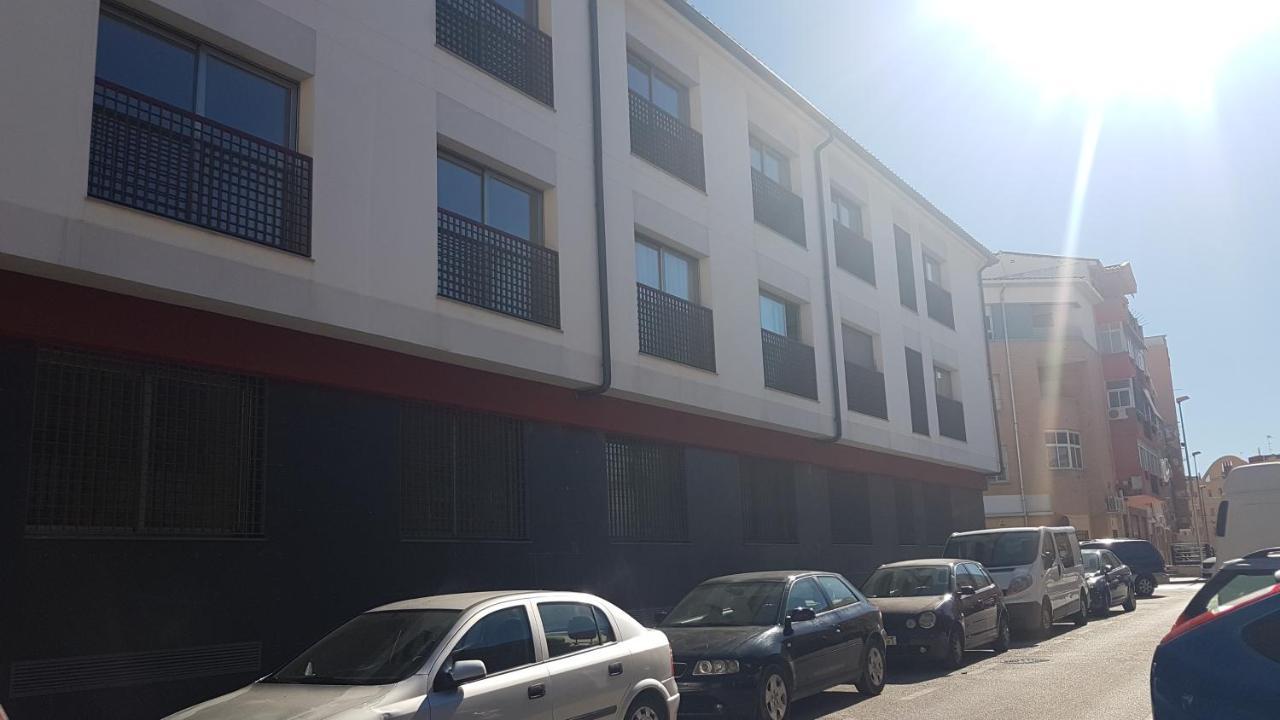 A Space That Feels Like Home With Private Parking 말라가 외부 사진